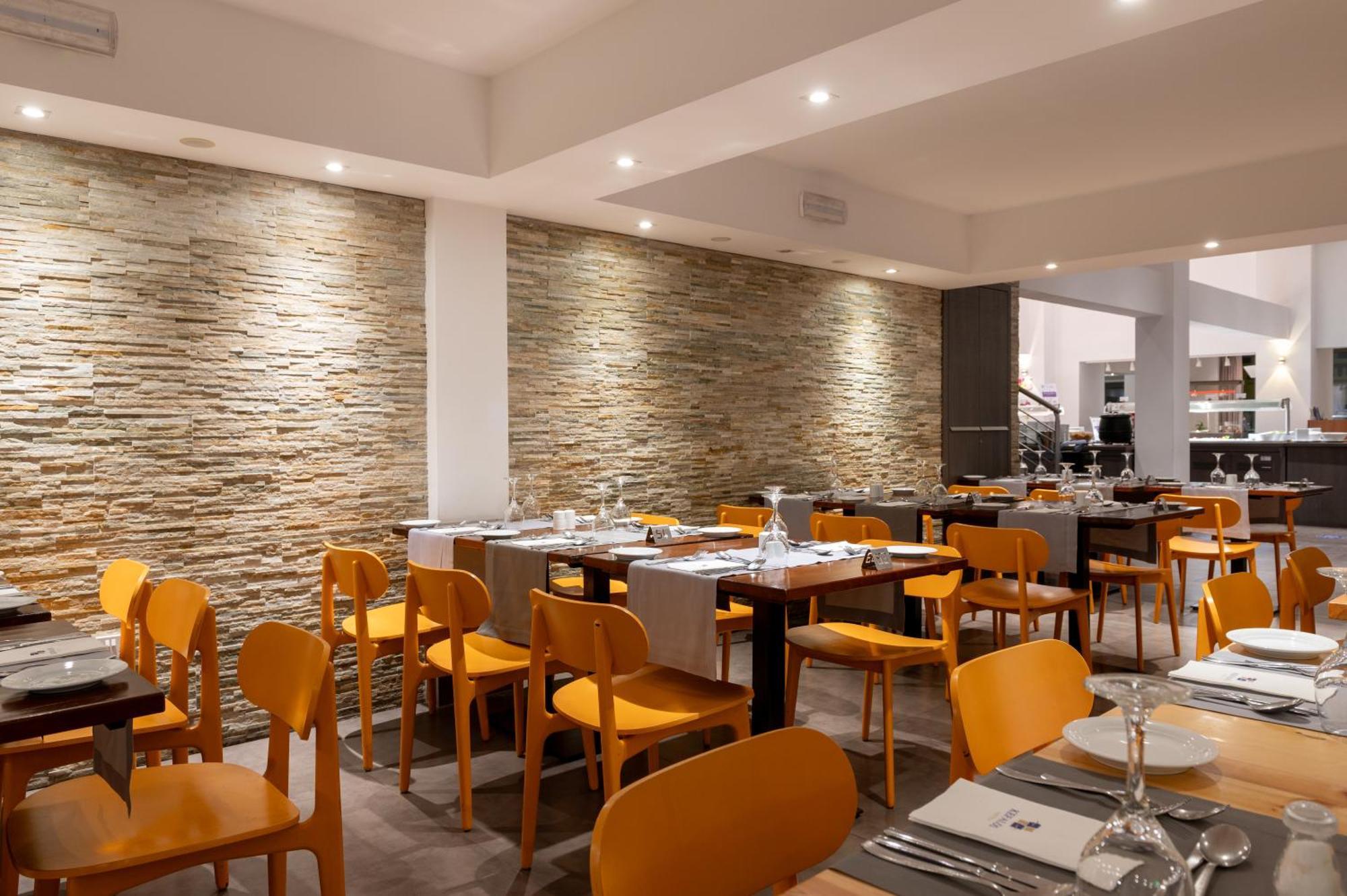 Kefalos Damon Hotel apartamentowy 3*