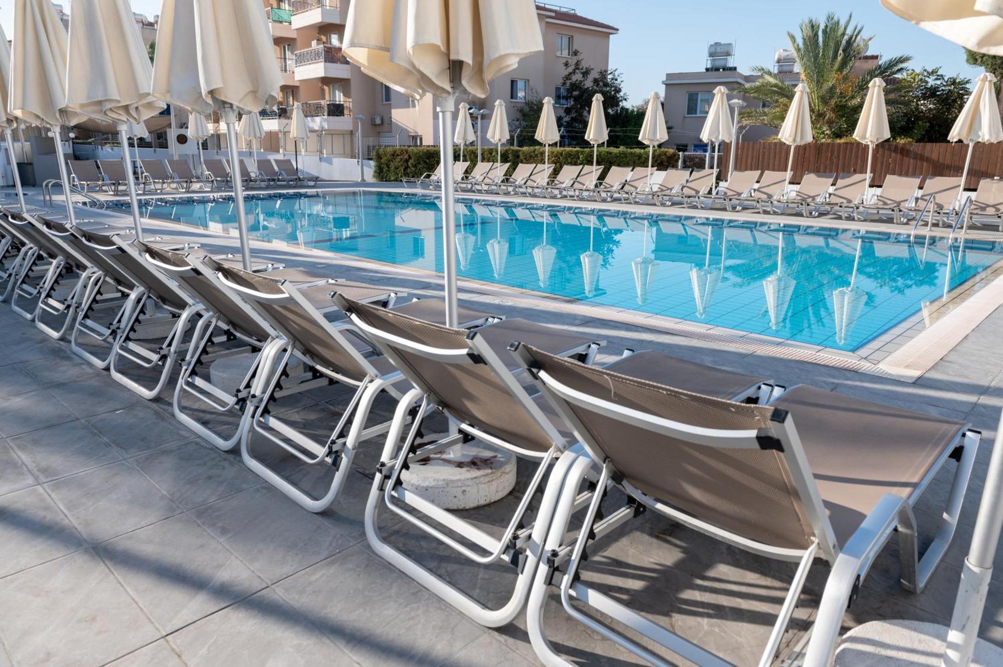 Kefalos Damon Hotel apartamentowy 3*